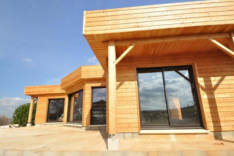 Construire sa maison en bois pour économiser de l'énergie